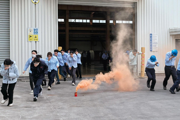 實戰練兵！公司組織員工開展消防實操演練